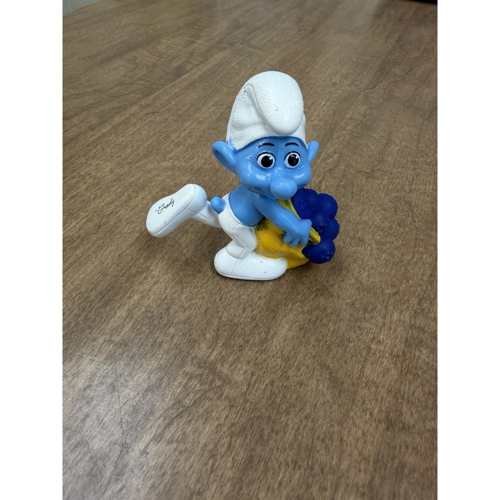 2011 Peyo -The Smurfs Movie - GREEDY Smurf Action Figure - McDonald's Meal Toy